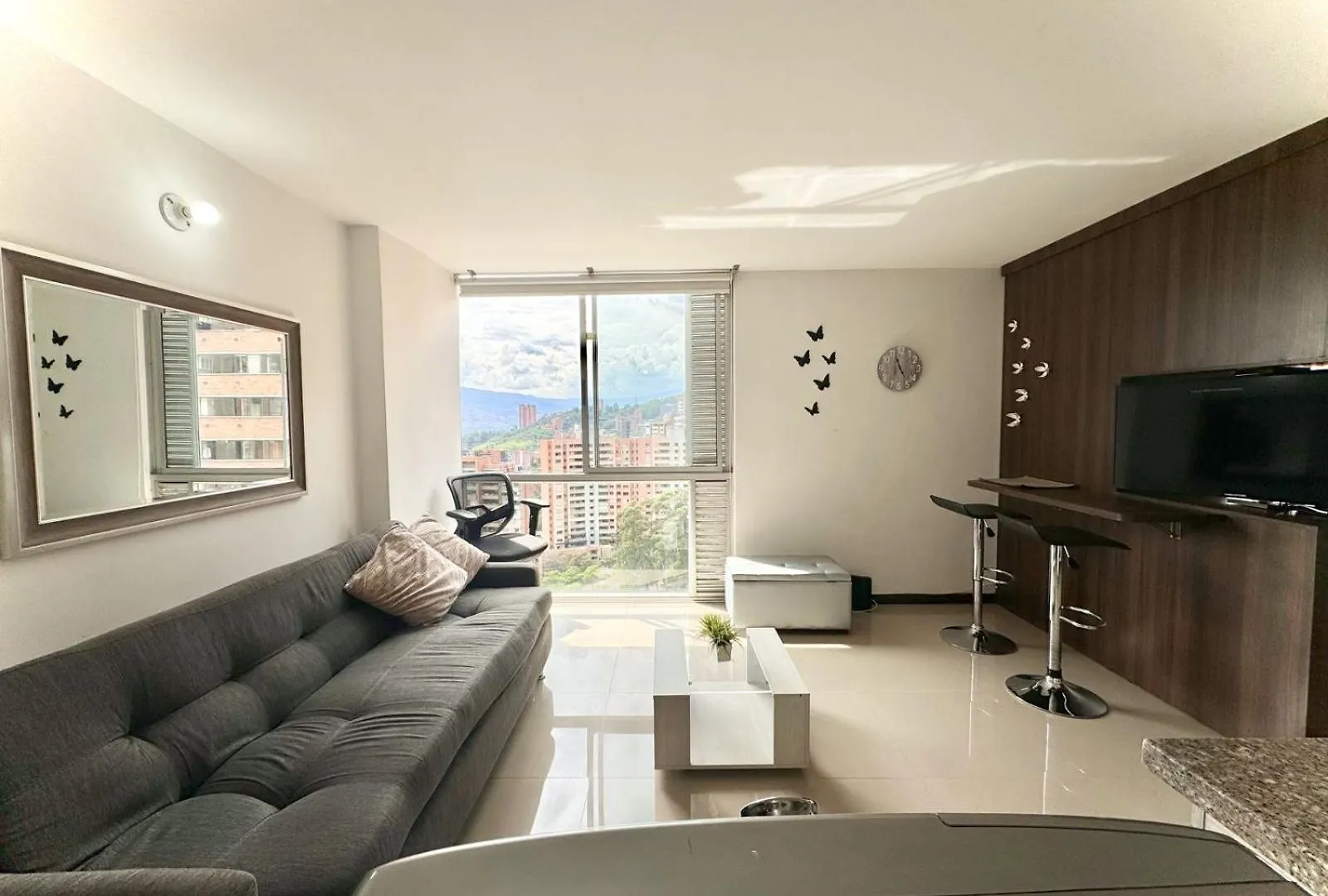 Lovely Private Apto In Poblado Medellin